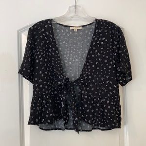 Pacsun cropped tie front top